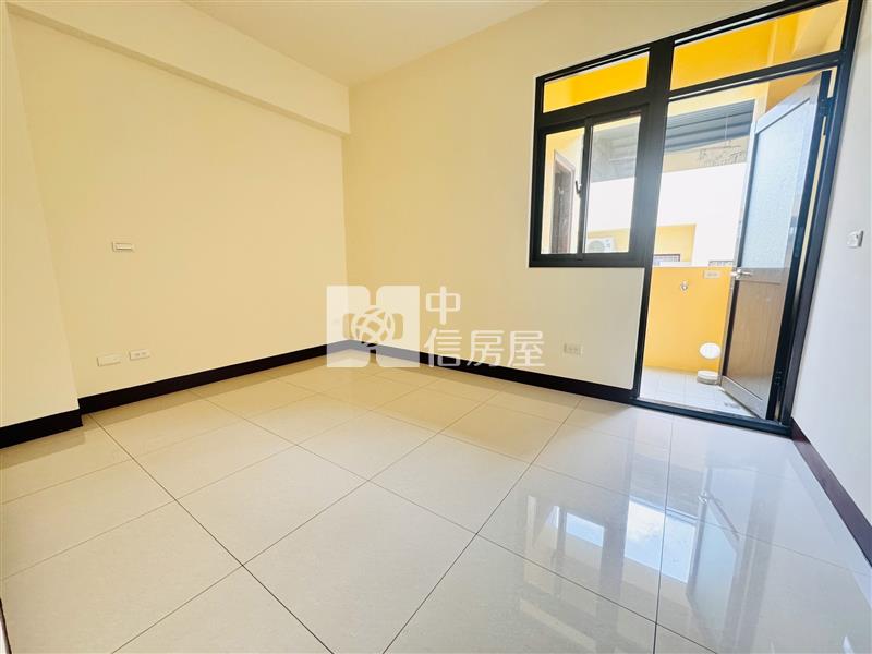 中興雙學區四套房全新墅房屋室內格局與周邊環境