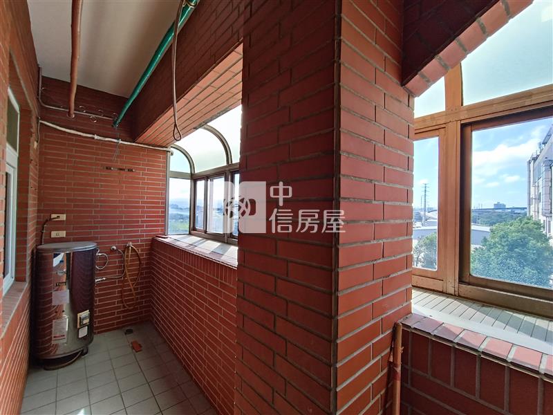 【奔馳】大湳交流道三鶯捷運宅-電梯3+1房車房屋室內格局與周邊環境