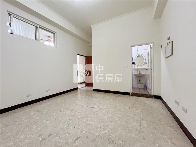 【安家】專任-近青果市場稀有4房車房屋室內格局與周邊環境