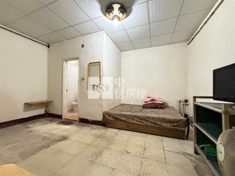楊梅前站大地坪透店(前後有路)房屋室內格局與周邊環境