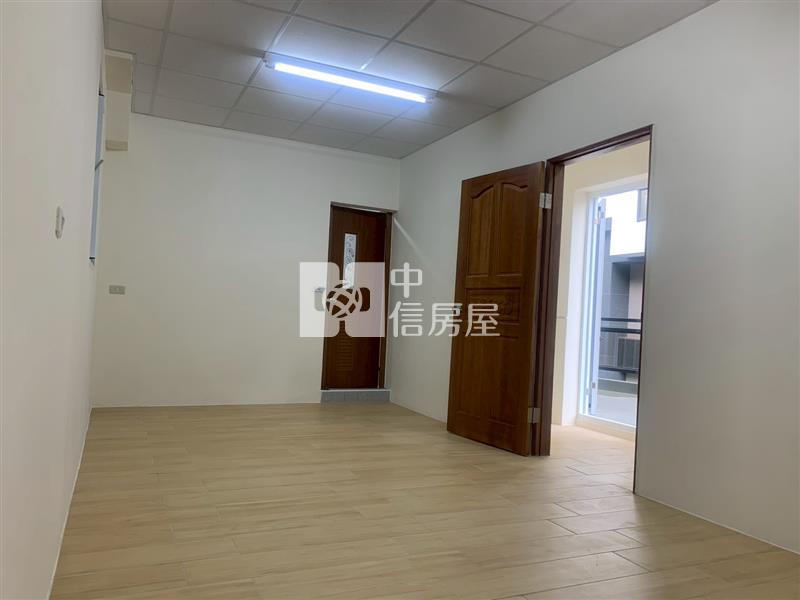 仁德大面寬邊間店商住房屋室內格局與周邊環境