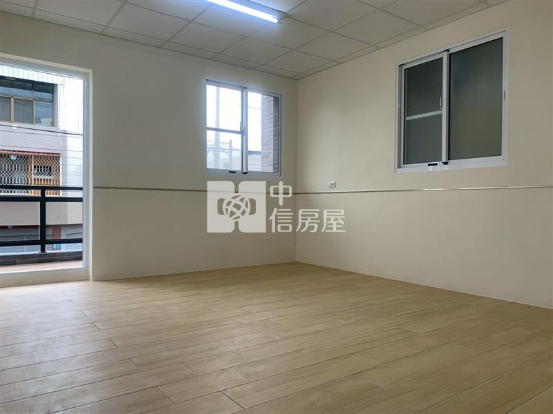 仁德大面寬邊間店商住房屋室內格局與周邊環境