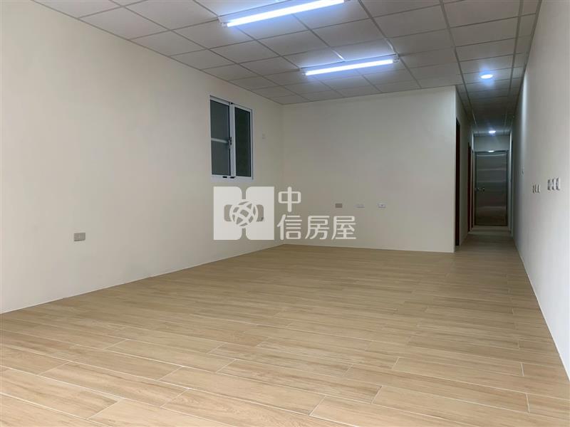 仁德大面寬邊間店商住房屋室內格局與周邊環境