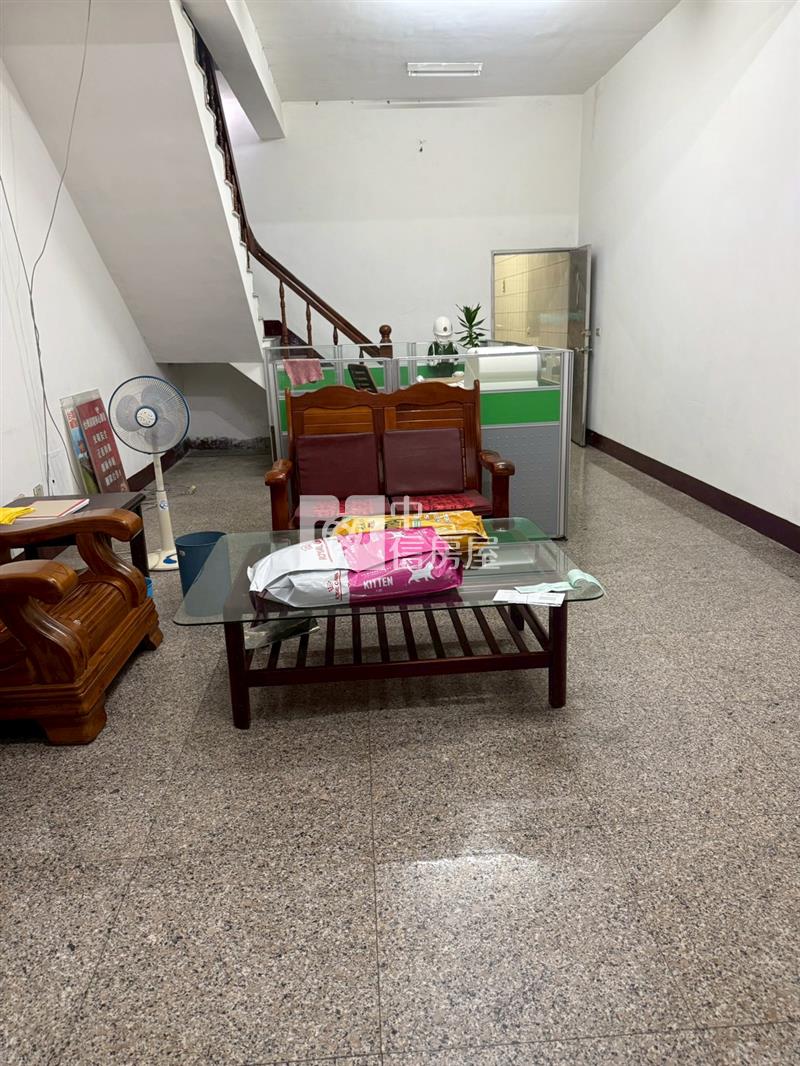 鎮西路店住房屋室內格局與周邊環境