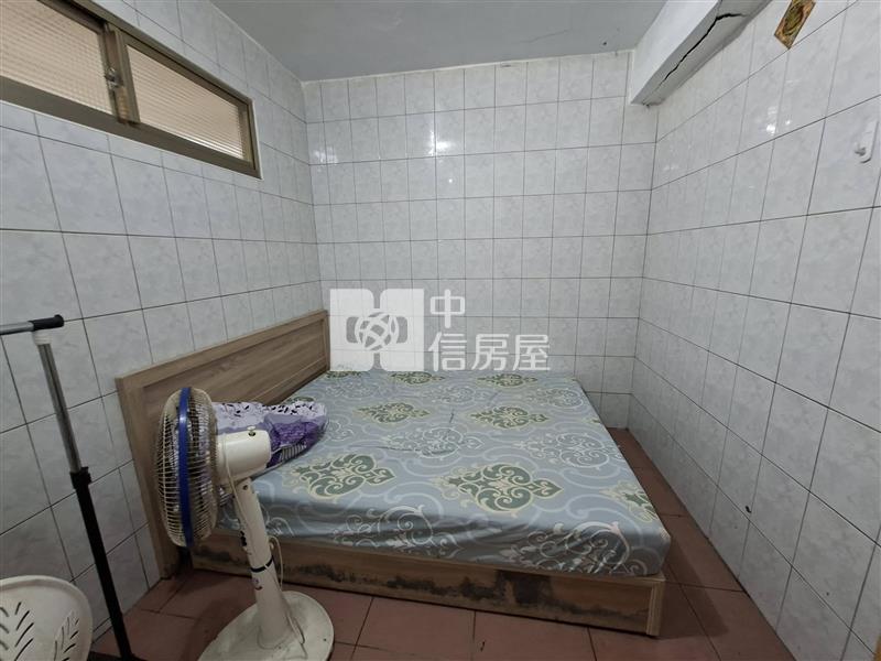 近興達港低總價透天房屋室內格局與周邊環境