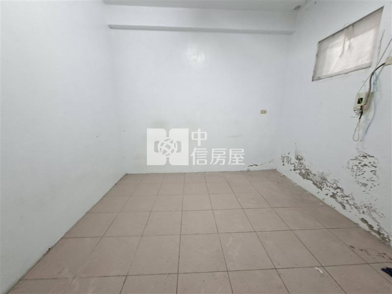 近興達港低總價透天房屋室內格局與周邊環境