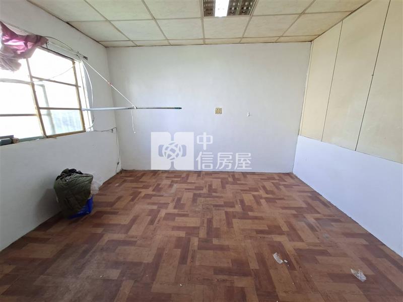 近興達港低總價透天房屋室內格局與周邊環境