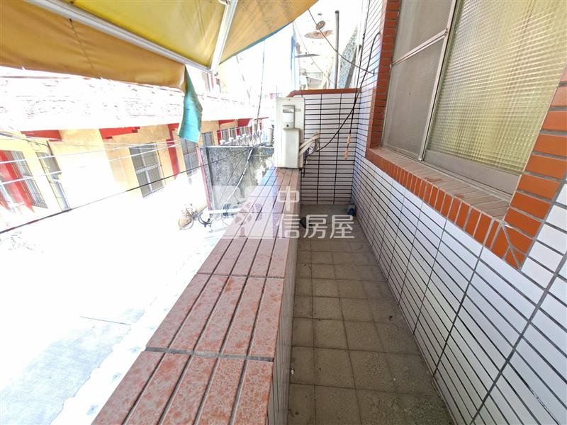 近興達港低總價透天房屋室內格局與周邊環境