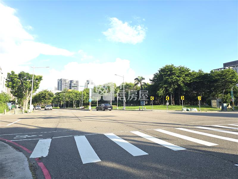 十四期榮德段(面寬8米)建地房屋室內格局與周邊環境