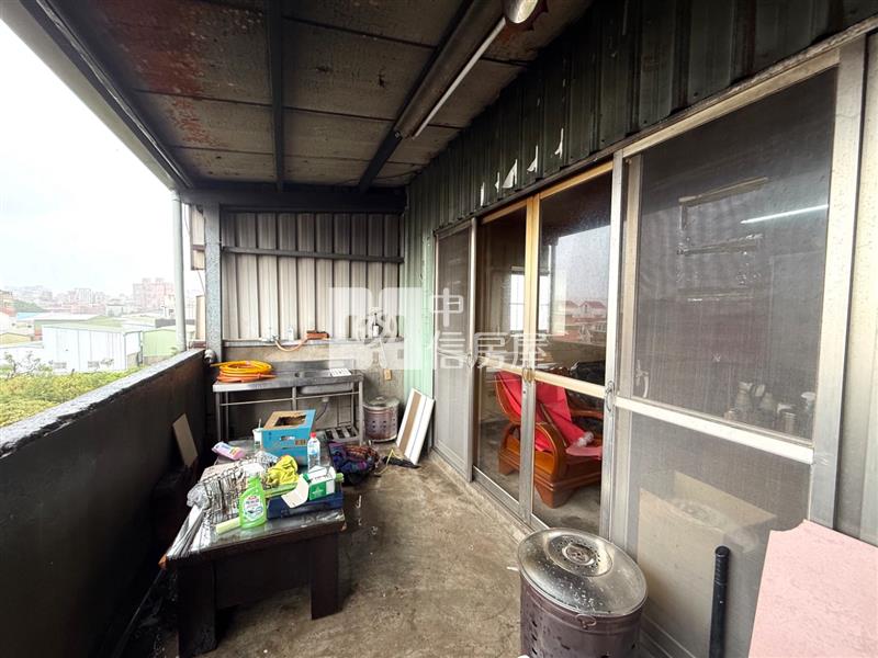 龜山四樓加蓋五樓大空間公寓房屋室內格局與周邊環境