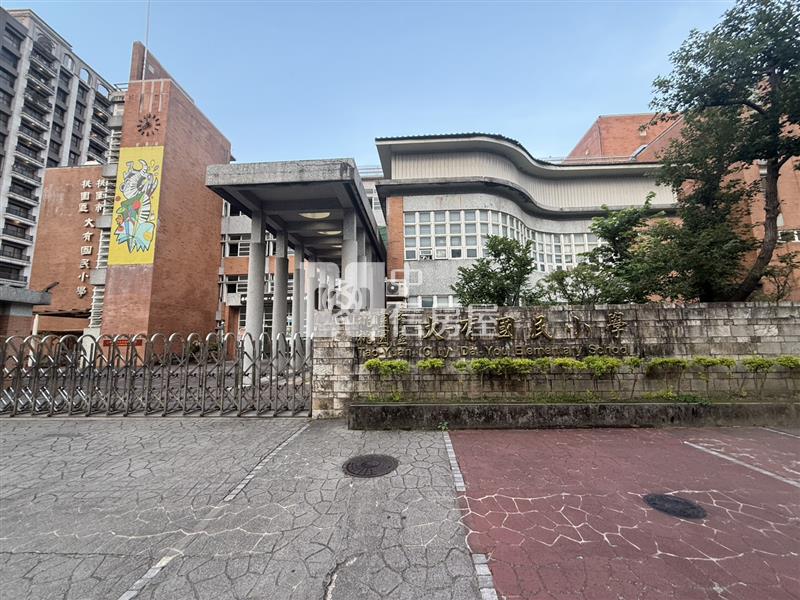 專-桃園大有國中精美工作室房屋室內格局與周邊環境