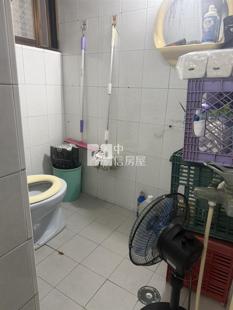 中正南路店面透天房屋室內格局與周邊環境
