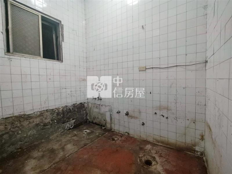 近66快速路便宜低總價透天房屋室內格局與周邊環境