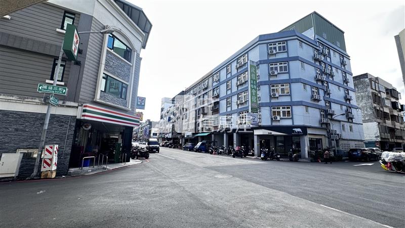 國民九街電梯大店面房屋室內格局與周邊環境
