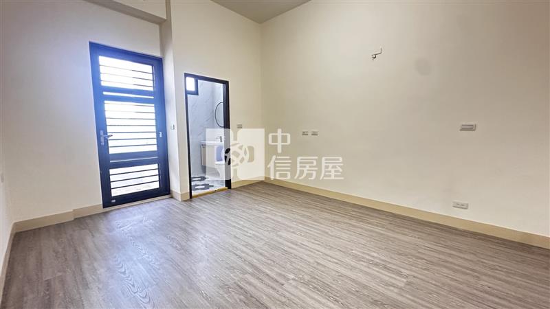 國民九街電梯大店面房屋室內格局與周邊環境
