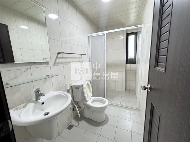 新市高投報之店住+6套房房屋室內格局與周邊環境