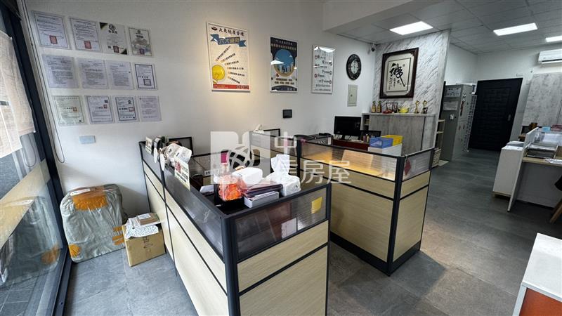新市高投報之店住+6套房房屋室內格局與周邊環境
