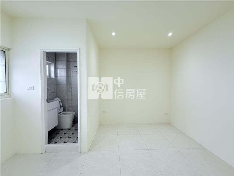崇德路尾大露臺車庫美墅房屋室內格局與周邊環境