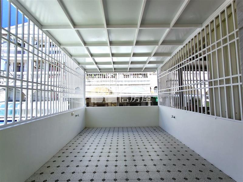 崇德路尾大露臺車庫美墅房屋室內格局與周邊環境