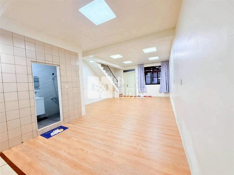 宜蘭市中心透天房屋室內格局與周邊環境