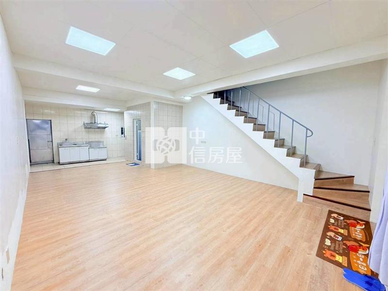 宜蘭市中心透天房屋室內格局與周邊環境
