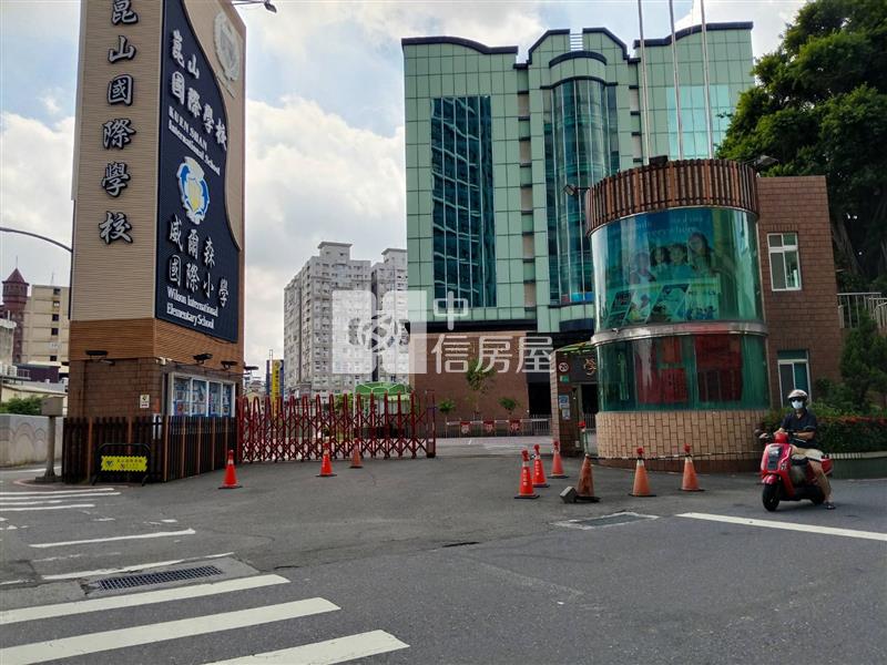 近崑山學區三房電梯大樓(專）房屋室內格局與周邊環境