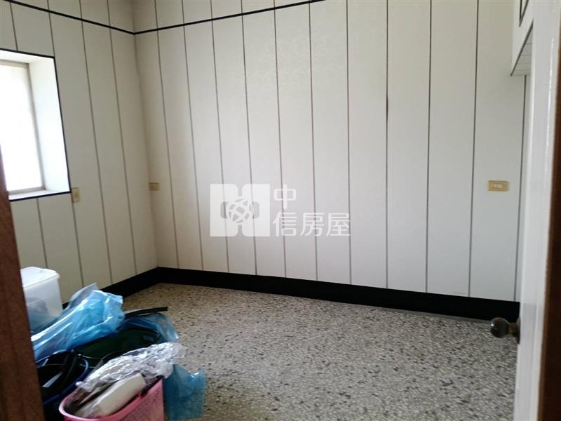 近九份子孝親透天車墅房屋室內格局與周邊環境