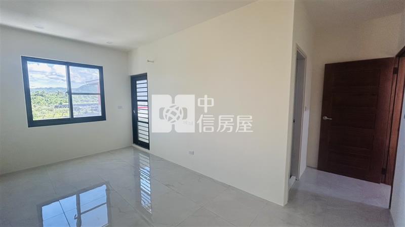 B1-10邊間雙臨路店住房屋室內格局與周邊環境