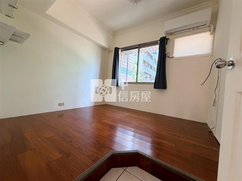 (靜園A區)樹德國小~室內44坪庭園4+1房雙併戶附平車房屋室內格局與周邊環境
