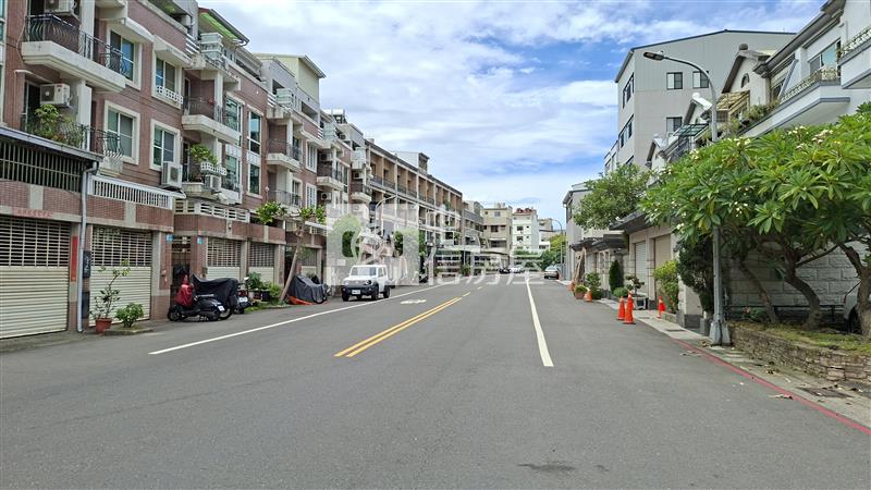 虎尾寮15米文宏路邊間店住房屋室內格局與周邊環境