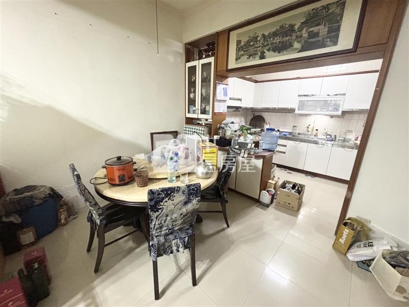 北區大面寬大地坪車庫別墅房屋室內格局與周邊環境