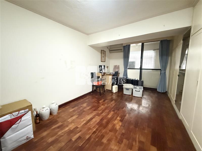 北區大面寬大地坪車庫別墅房屋室內格局與周邊環境