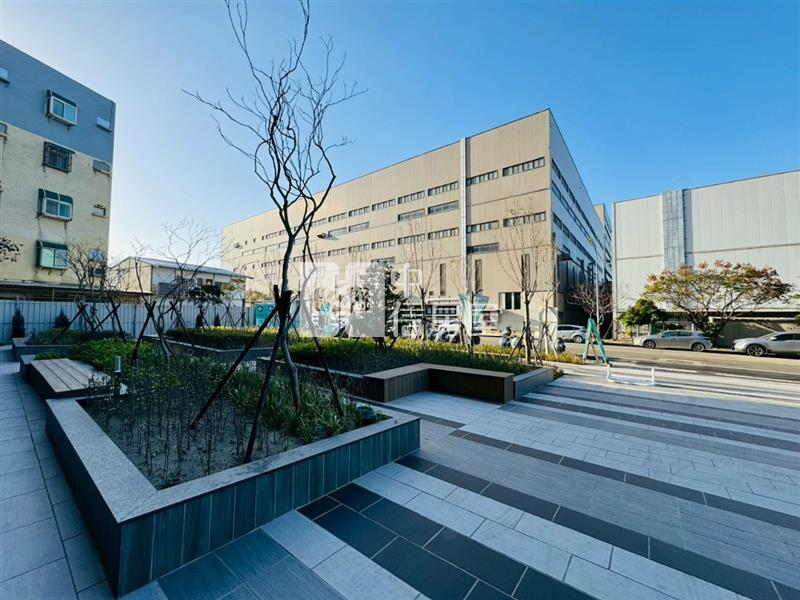 龍築邊間|採光方正三房+車位房屋室內格局與周邊環境