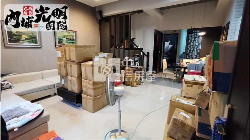 大地坪庭院面寬車庫透天房屋室內格局與周邊環境