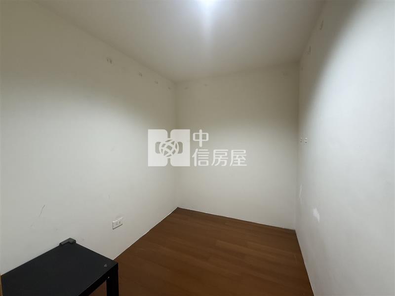 龍泉國小3+1房附車位房屋室內格局與周邊環境