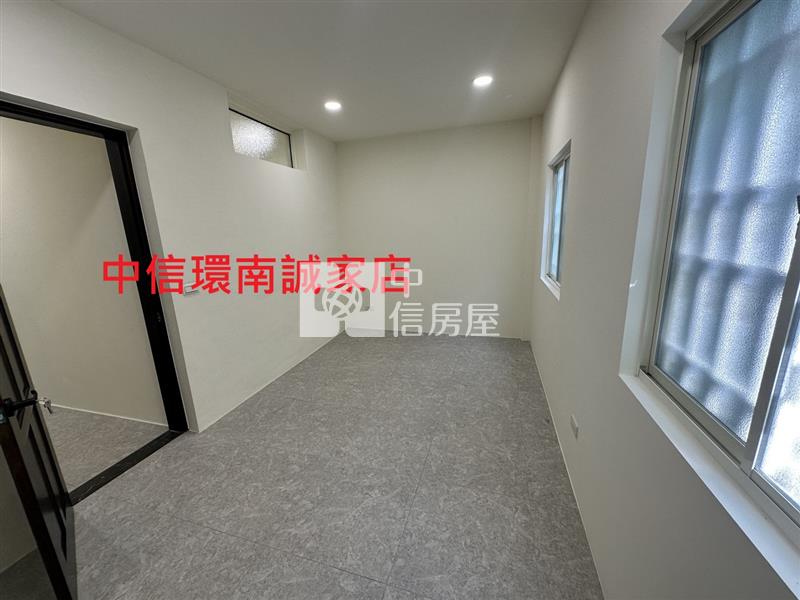 梅龍莊前院停車美透天房屋室內格局與周邊環境