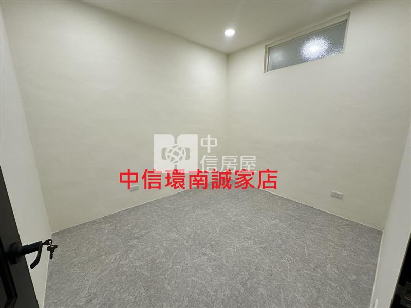 梅龍莊前院停車美透天房屋室內格局與周邊環境
