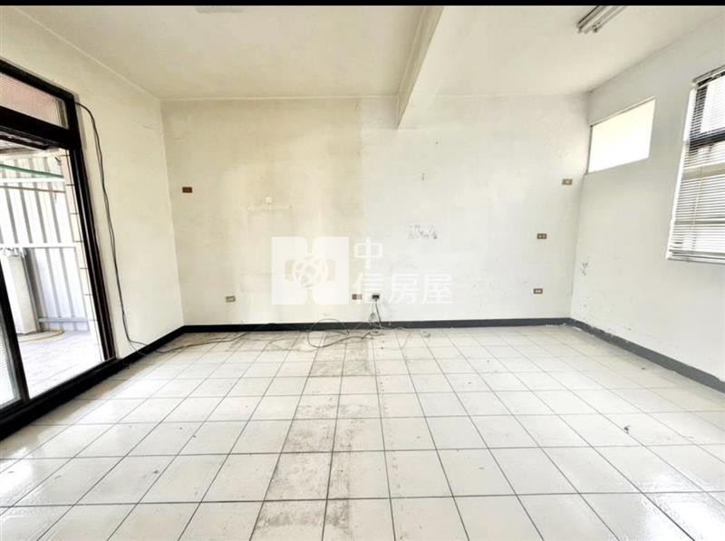 中壢後站大面寬透天房屋室內格局與周邊環境