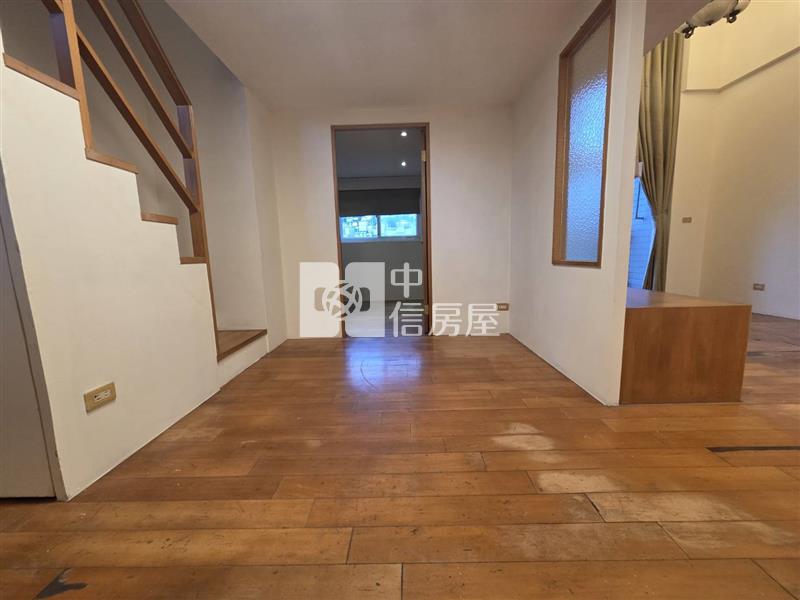 D022綠葉稀有華廈三房房屋室內格局與周邊環境