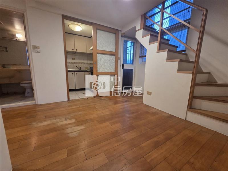 D022綠葉稀有華廈三房房屋室內格局與周邊環境