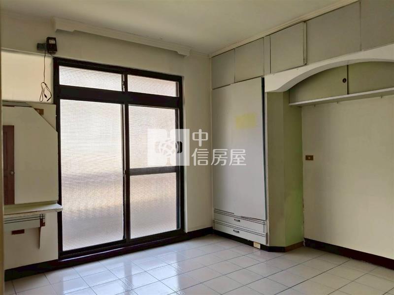 中壢後站大面寬透天房屋室內格局與周邊環境