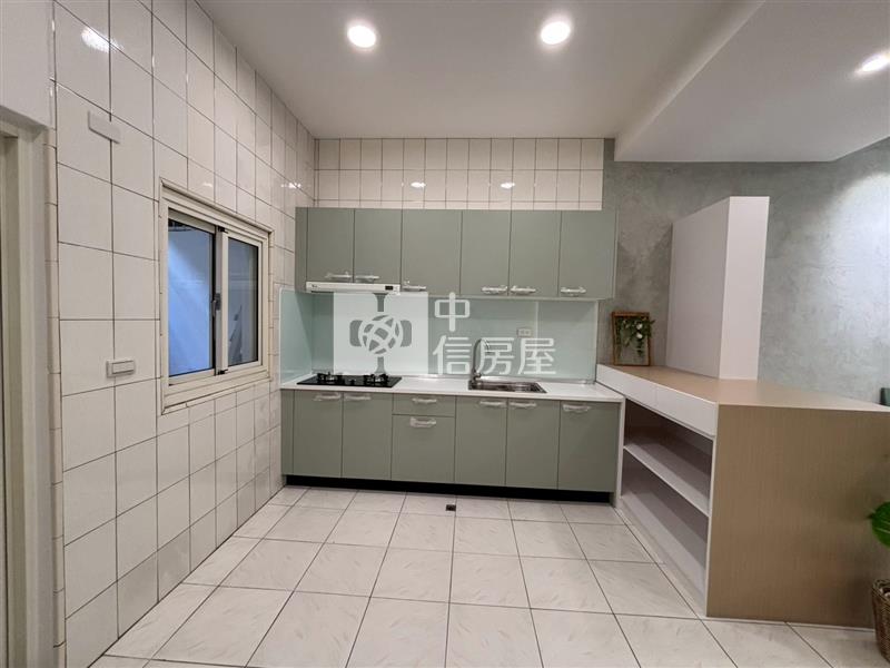 萬丹國中整新車墅房屋室內格局與周邊環境