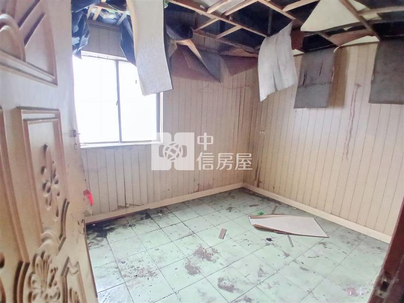 平鎮超低總價8米路便宜透天房屋室內格局與周邊環境