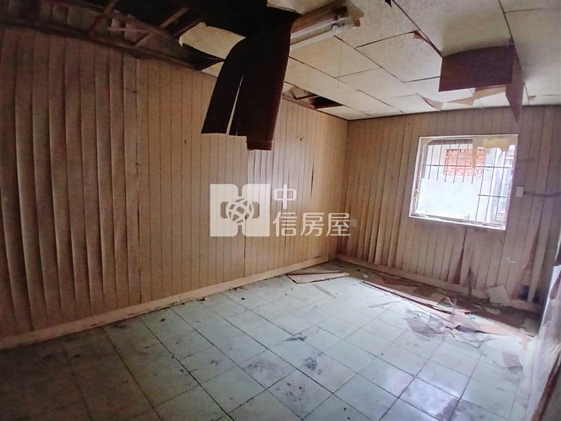 平鎮超低總價8米路便宜透天房屋室內格局與周邊環境