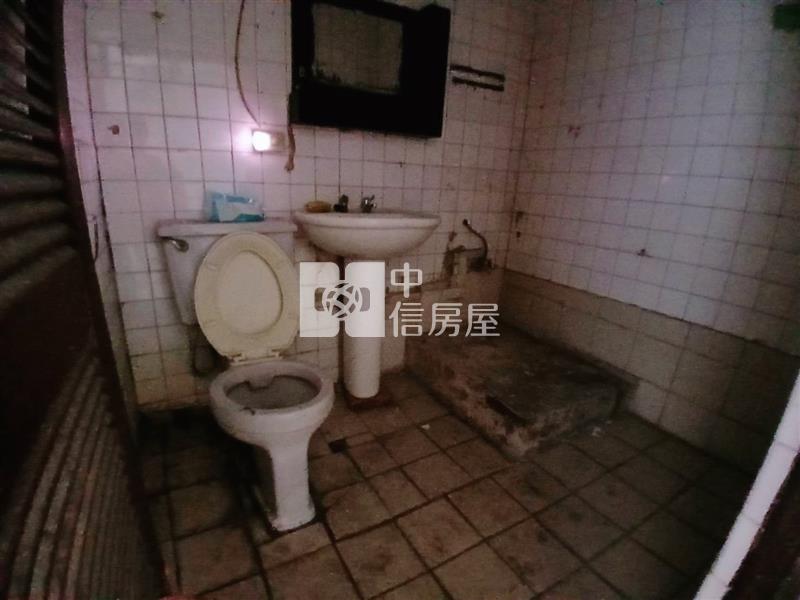 平鎮超低總價8米路便宜透天房屋室內格局與周邊環境