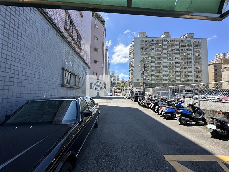 正忠福商圈稀有美景三房房屋室內格局與周邊環境