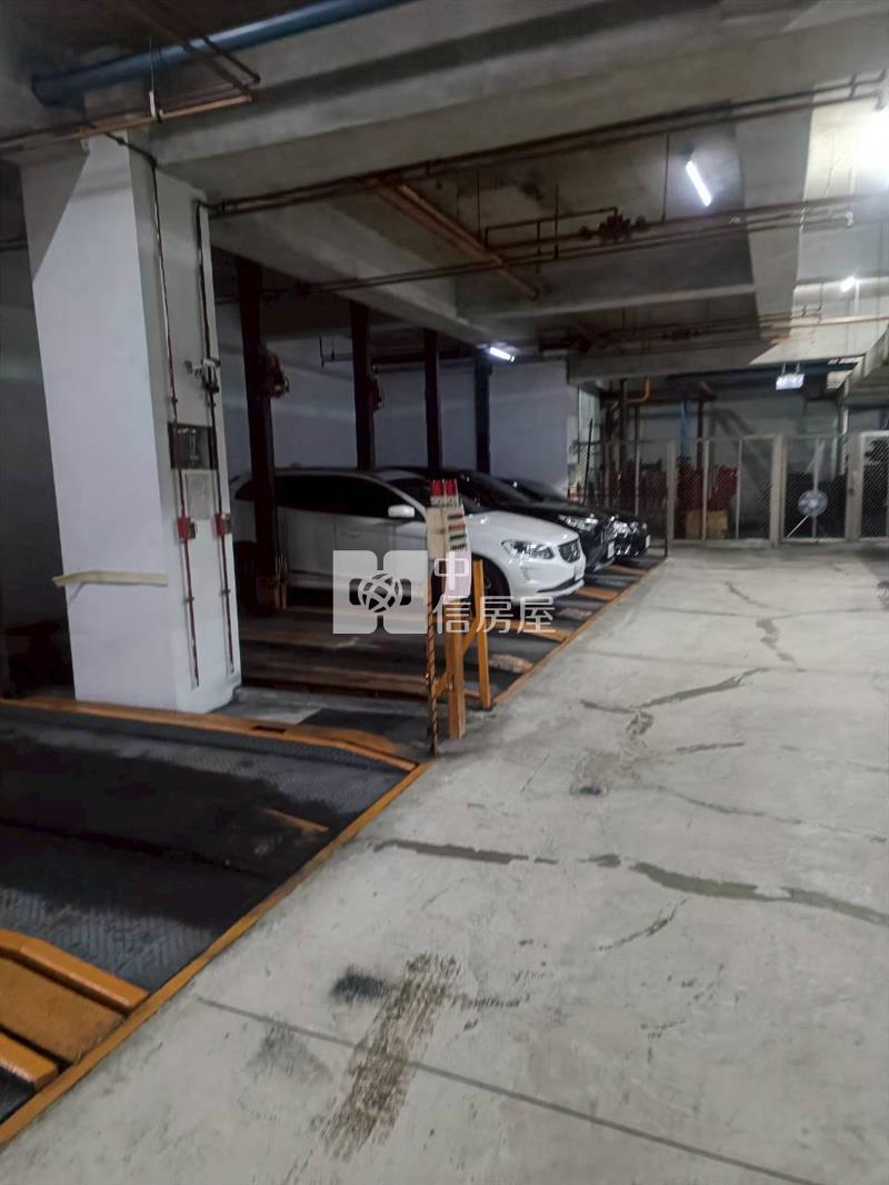 高雄松之國大樓房屋室內格局與周邊環境