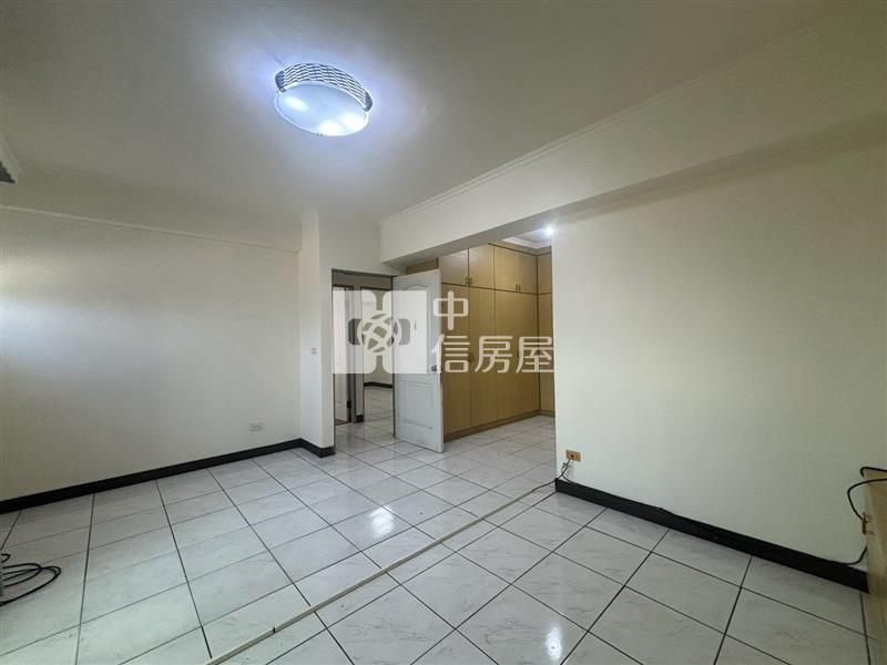 (綠的世界)南區綠園道大三房美屋房屋室內格局與周邊環境