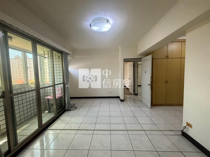 (綠的世界)南區綠園道大三房美屋房屋室內格局與周邊環境