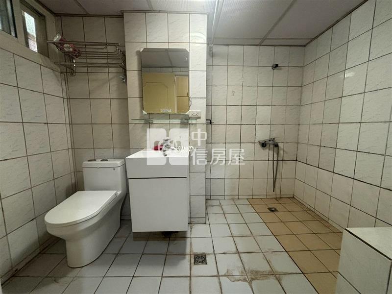 (綠的世界)南區綠園道大三房美屋房屋室內格局與周邊環境